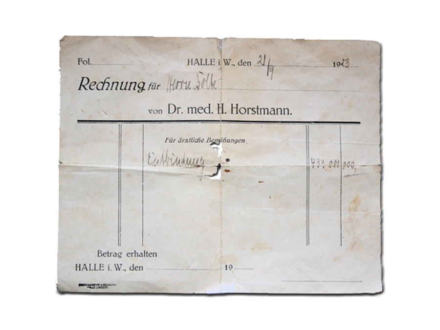 Inflation. Rechnung für eine Entbindung im September 1923. Leihgabe von Lore Bolte.